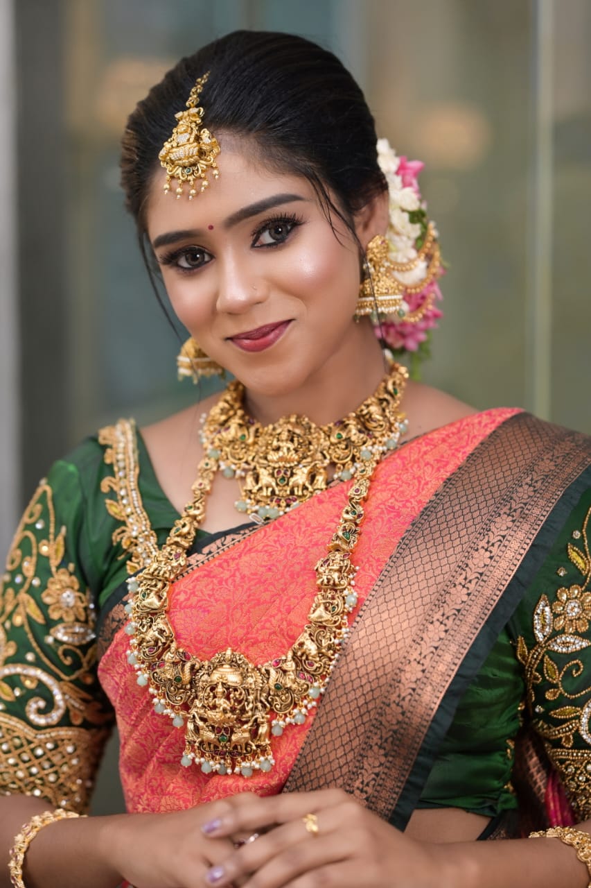 ANAMIKA BEAUTY PARLOUR KIZHISSERI